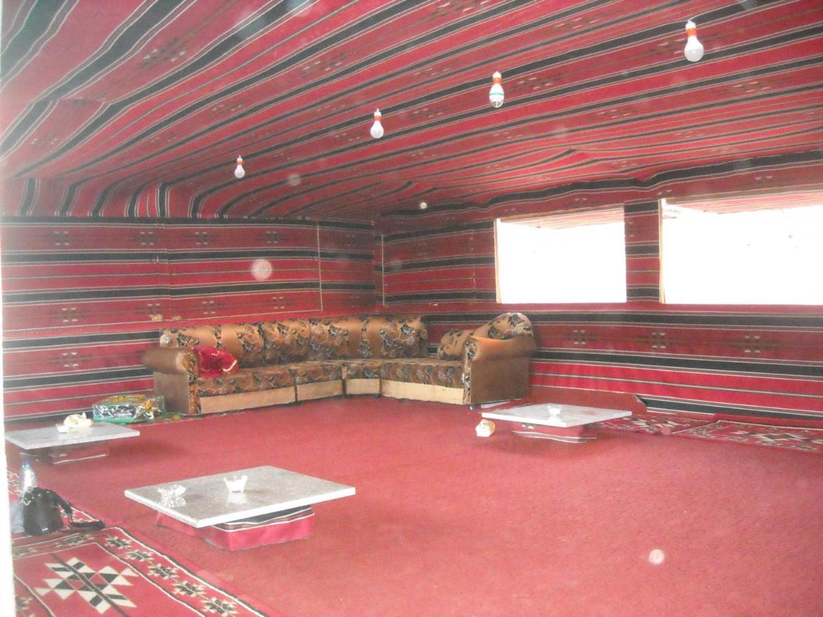 Hotel Bedouin House Camp à Wadi Rum Extérieur photo