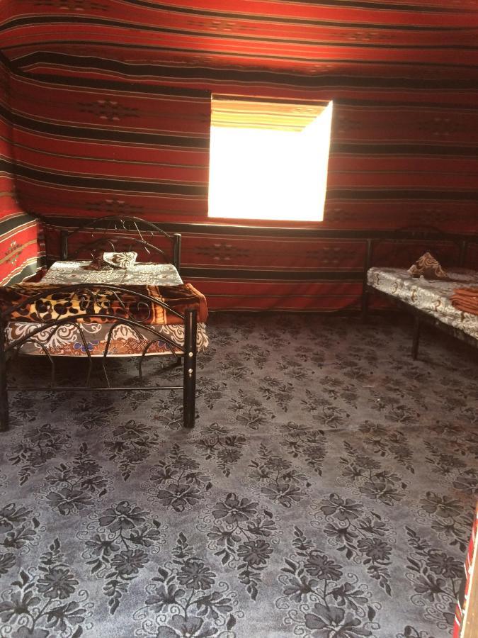 Hotel Bedouin House Camp à Wadi Rum Extérieur photo