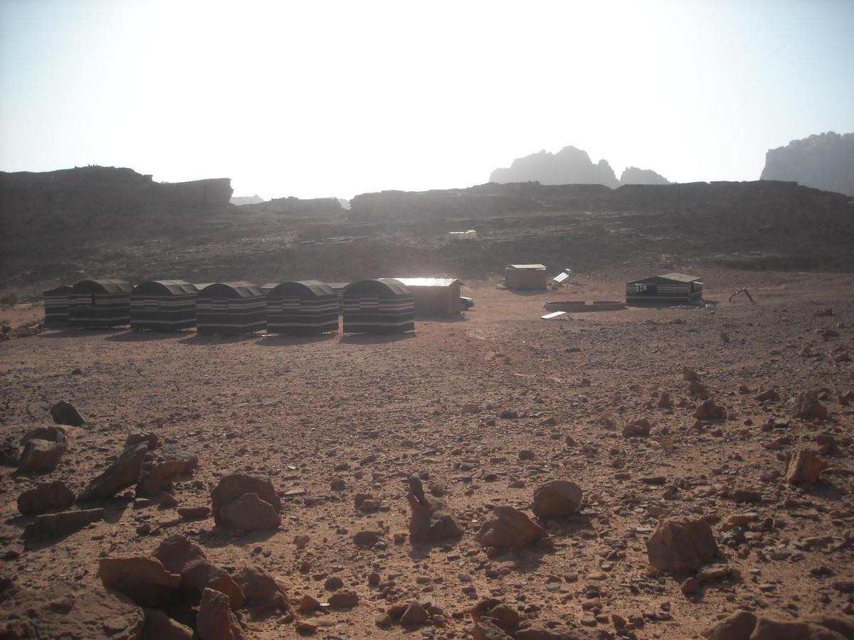 Hotel Bedouin House Camp à Wadi Rum Extérieur photo