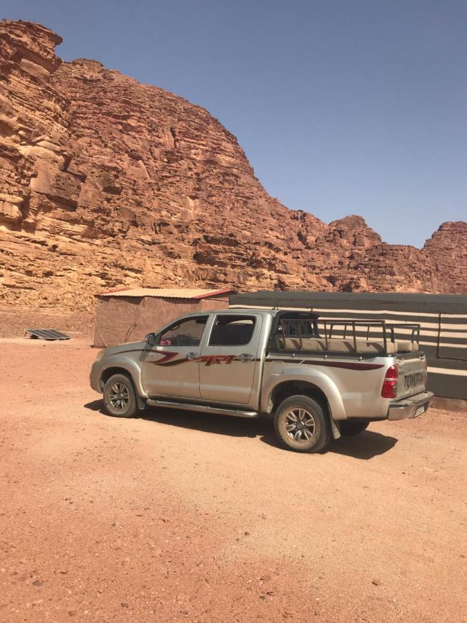Hotel Bedouin House Camp à Wadi Rum Extérieur photo
