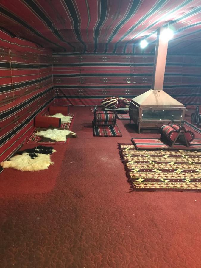 Hotel Bedouin House Camp à Wadi Rum Extérieur photo